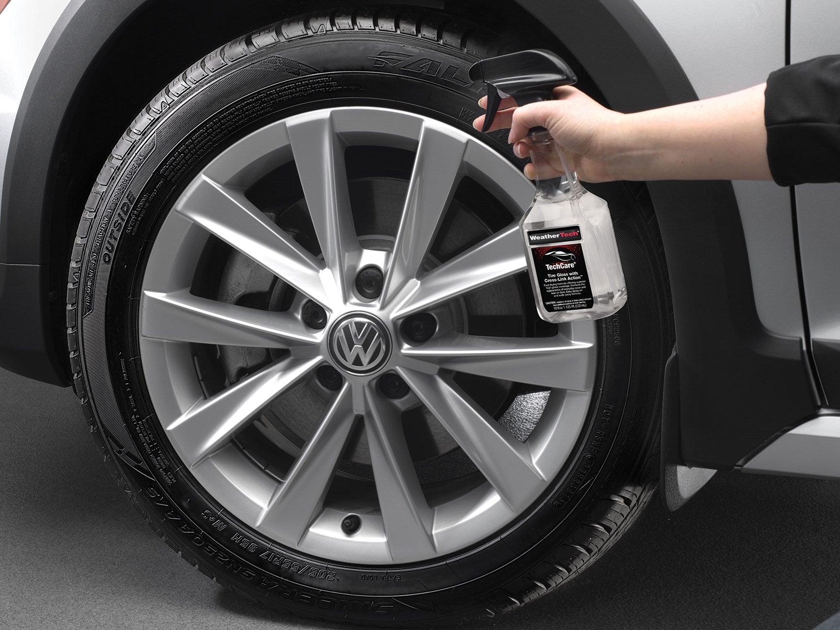 TechCare Tire Gloss with Cross-Link Action